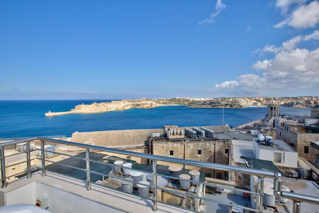 Valletta Luxury 4-Bedroom Duplex With Stunning Sea Views Private Terrace And Jacuzzi Eksteriør bilde