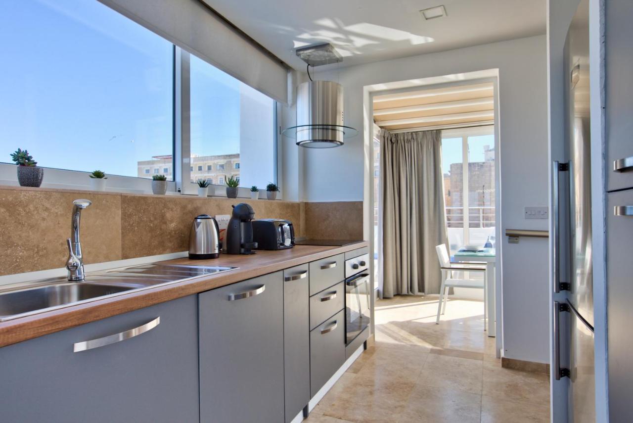 Valletta Luxury 4-Bedroom Duplex With Stunning Sea Views Private Terrace And Jacuzzi Eksteriør bilde