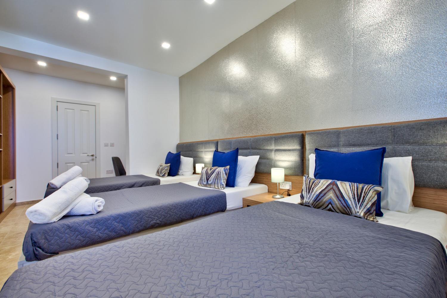 Valletta Luxury 4-Bedroom Duplex With Stunning Sea Views Private Terrace And Jacuzzi Eksteriør bilde